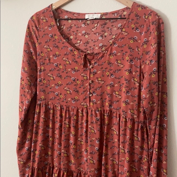 Dress - Picture 2 of 3